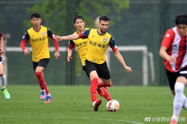 两个男女之间毫无顾忌的政事