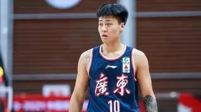 白皙皮肤的儿媳妇